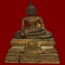 พระบูชาไม้แกะ