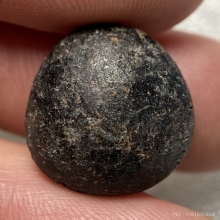 พระปิดตา เนื้อดินเก่าจุ่มรักเก่า