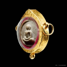 พระผงจันทร์ลอย หลวงปู่โต๊ะ