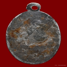 เหรียญเนื้อเงินลงถมหลวงพ่อเดิมวัดหนองโพ หลังจาร