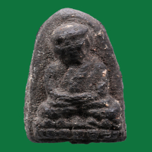 หลวงพ่อทวดเนื้อว่านรุ่นแรกปี2497พิมพ์กลางลึกหน้าใหญ่สวยเดิมๆ