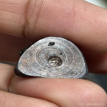 รูปหล่อ ก้นหนู หลวงพ่อเกษม ปี18 เนื้อนวโลหะ