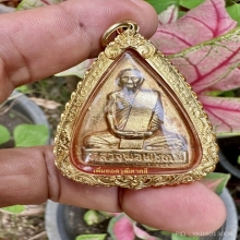 รูปเหมือนปั๊มหลวงพ่อพรหม พิมพ์เตารีดหลังยันต์ 