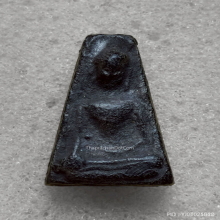 พระผงสุพรรณเนื้อผงฤาษีผสมเก่า หลวงพ่อมุ่ย วัดดอนไร่ ปี 12