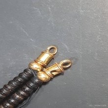 อยากขายสร้อยกะลายาว 28 นิ้วพร้อมอุปกรณ์ตกแต่งทองคำแท้