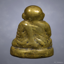 รูปหล่อหลวงพ่อเงิน วัดห้วยเขน พิมพ์กลางฐานสูง