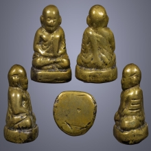 รูปหล่อหลวงพ่อเงิน วัดห้วยเขน พิมพ์กลางฐานสูง