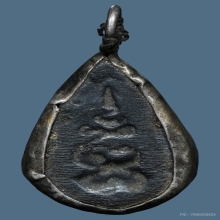 ลป.ใจ วัดเสด็จ พิมพ์หยดน้ำ เนื้อเมฆพัด​ ปี2475 จ.สมุทรสงคราม