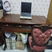 โต๊ะนั่งทำงาน