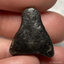 พระปิดตา เนื้อผงเก่า ไม่ทราบที่