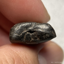 พระปิดตา เนื้อผงเก่า ไม่ทราบที่