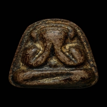 พระปิดตาพิมพ์สะดือเล็ก หลวงปู่เฮี้ยง วัดป่า เนื้อกะลาตัวจริง