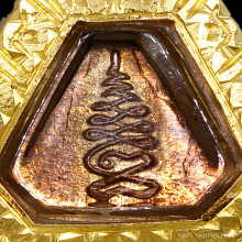 หลวงปู่ทิม ปิดตาสาริกา ผิวไฟสวยๆ ตลับเพชร