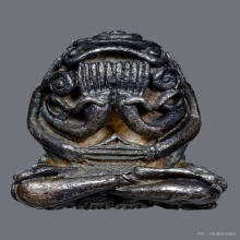 พระปิดตามหาลาโภ เนื้อเงิน หลวงปู่สิม ปี 2517 (รุ่นแรก)