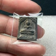 พระหลวงปู่ศุขพิมพ์ประภามณฑล ข้างเรียบ ฐานบัวคว่ำบัวหงาย นิยม