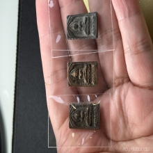 พระหลวงปู่ศุขพิมพ์ประภามณฑล ข้างเรียบ ฐานบัวคว่ำบัวหงาย นิยม