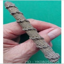 ตะกรุดถักเชือกปอป่านเนื้อทองแดงเก่ามาก ยาว 3.5 นิ้ว