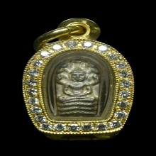 ปรกใบมะขามหลวงปู่แก้ว