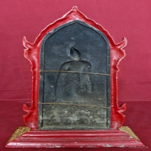 พระลีลากำแพงศอก วัดพระศรีรัตนมหาธาตุ พร้อมกรอบฐานลงรักปิดทอง