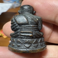 หลวงปู่ทวดก้นลายเซ็น