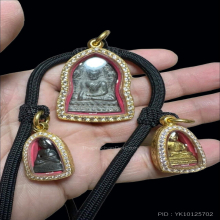 พระพุทธชินราชใบเสมา พิมพ์ใหญ่ กรุวัดพระศรีรัตนมหาธาตุ