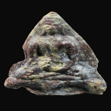 พระกำแพงขาโต๊ะ พิมพ์มารวิชัย กรุวัดบรมธาตุ จ.กำแพงเพชร