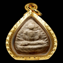 พระผงพิมพ์กลีบบัวใหญ่ (ชุด 13 พิมพ์หลัก หลวง ปู่ โต๊ะ