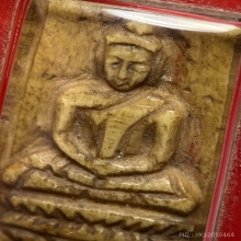 พระพุทธปางสมาธิ กระดูกแกะ เก่าปีลึกดีครับ