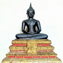 พระบูชายิ้มรับฟ้า 9