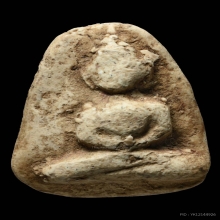 พระวัดพลับพิมพ์ตุ๊กตาใหญ่