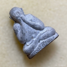 หลวงปู่โต๊ะ พิมพ์ตุ๊กตาใหญ่ เนื้อผงใบลาน พ.ศ. 2521