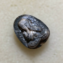 พระปิดตากนกข้าง หลวงปู่โต๊ะ  เนื้อผงใบลาน  พ.ศ. 2522