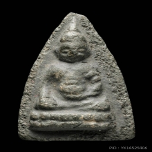 คุณแม่บุญเรือน รุ่นแรก พิมพ์เล็ก เนื้อผงใบลาน พ.ศ.2494 