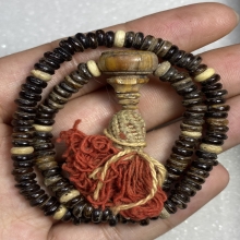 ประคำมือยอดบายศรี หลวงปู่ศุข วัดปากคลองมะขามเฒ่า จ.ชัยนาท