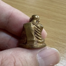 รูปหล่อ หลวงปู่เเหวน อ.เชื้อ หนูเพชร วัดสะพานสูง 