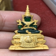 พระแก้วมรกต หุ้มทองคำ