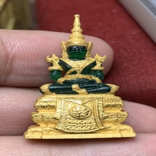 พระแก้วมรกต หุ้มทองคำ