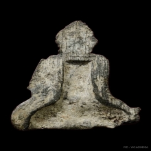 พระร่วงนั่งหลังลิ่ม