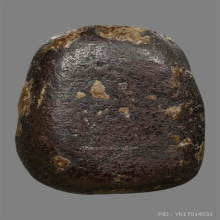 พระปิดตาเนื้อผงคลุกรักเก่า