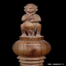 ไม้ครูสี่หูห้าตาครูบาบุญยัง เนื้อไม้ดุมล้อเกวียน จ.ลำพูน