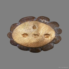 รูปหล่อโบราณหลวงปู่หงษ์ นั่งพาน  รุ่นเสาร์5 เนื้อนวฤทธิ์