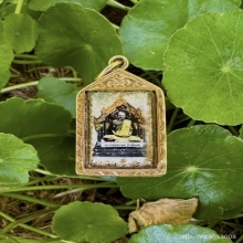 รูปหลังตะกรุดสามกษัตริย์ รุ่นแรก หลวงพ่อพรหม วัดช่องแค ปี06 