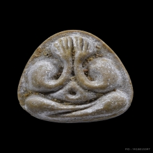 หลวงปู่โต๊ะ พระปิดตามหาเสน่ห์เนื้อเกสร