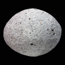 ลูกอมหลวงปู่พริ้งวัดบางปะกอก ทรงลูกรักขนาดใหญ่บี้