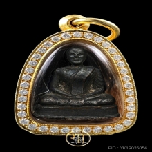 รูปหล่อกายเนื้อ หลวงปู่เดินหน อิเกสาโร สวยแชมป์