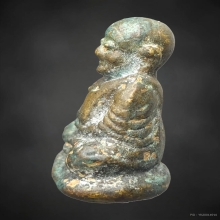 รูปหล่อหลวงพ่อเงินพิมพ์นิยมแป๊ะยิ้ม