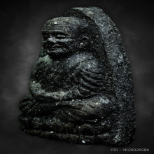 หลวงปู่ทวดวัดช้างให้ ปี24 เนื้อว่าน พิมพ์กลาง