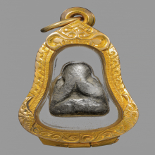 พระปิดตา ลอยองค์ เนื้อตะกั่ว หลวงพ่อแก้ว 