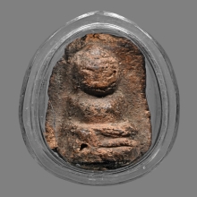 พระถ้ำเสือ พิมพ์เล็กหน้าตุ๊กตา กรุเก่า เขาดีสลัก มีหน้าตา