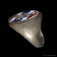 แหวนลงยา ลายธงชาติ หลวงพ่อทบ วัดชนแดน จ.เพชรบูรณ์